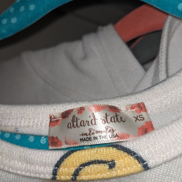 Altered state smiley-face crop top,the string on the background is a sweatshirt - Picture 1 of 4